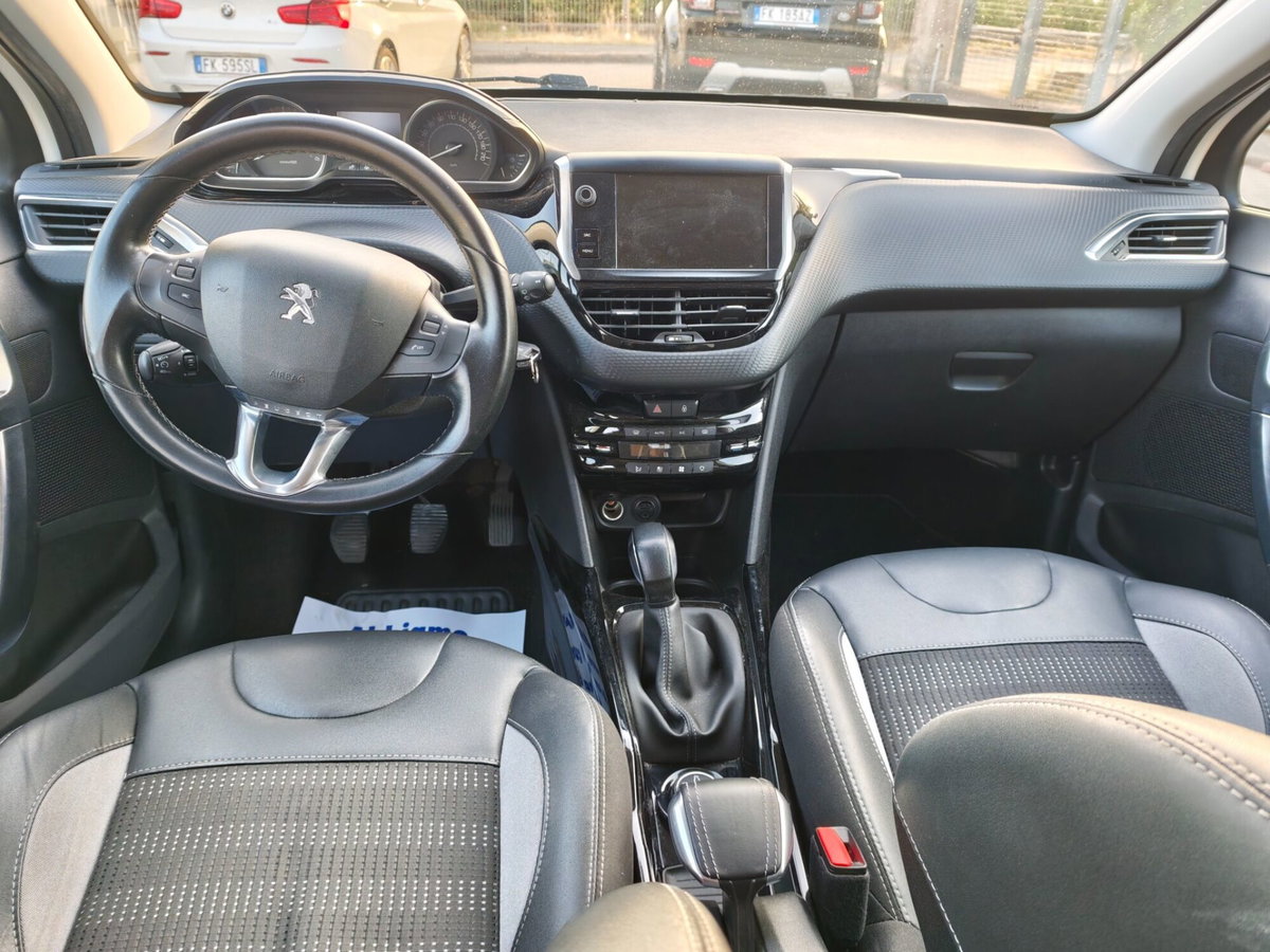 Peugeot 2008 100 Black Matt (10)