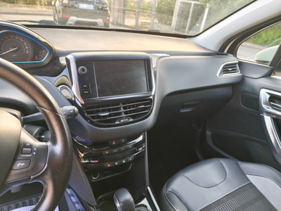 Peugeot 2008 100 Black Matt (12)