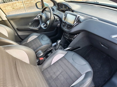 Peugeot 2008 100 Black Matt (13)