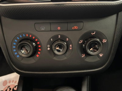 Fiat Punto 1.4 8V 5 porte Natural Power Street (13)