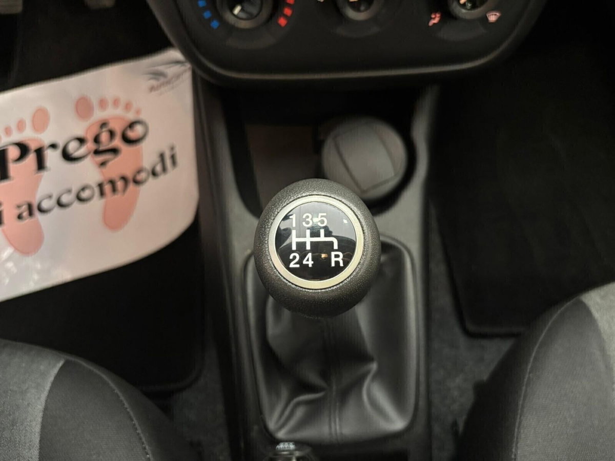 Fiat Punto 1.4 8V 5 porte Natural Power Street (14)