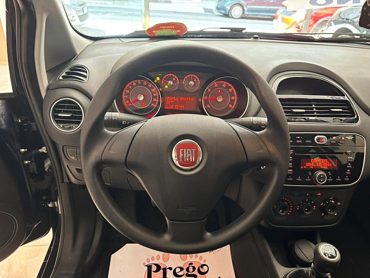 Fiat Punto 1.4 8V 5 porte Natural Power Street (16)