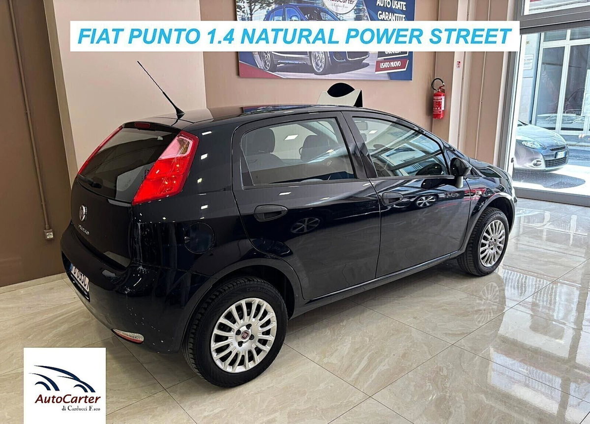 Fiat Punto 1.4 8V 5 porte Natural Power Street (6)