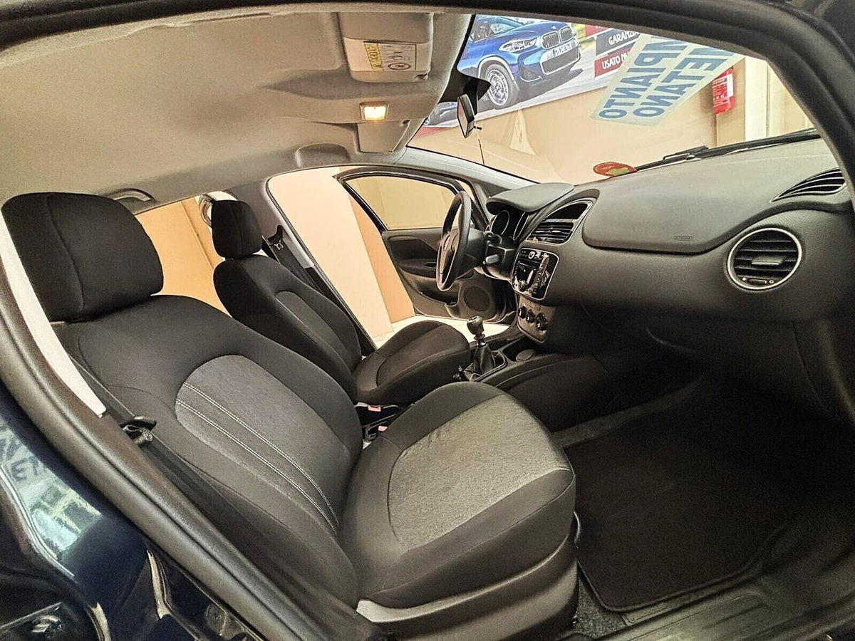 Fiat Punto 1.4 8V 5 porte Natural Power Street (8)