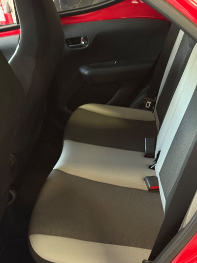 Toyota Aygo 1.0 VVT-i 69 CV 5 porte x-cool (12)