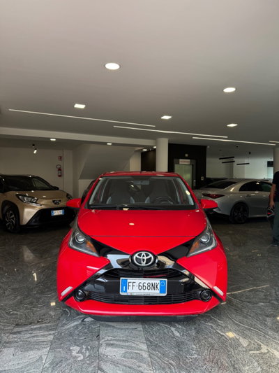 Toyota Aygo 1.0 VVT-i 69 CV 5 porte x-cool (2)