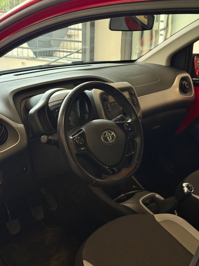 Toyota Aygo 1.0 VVT-i 69 CV 5 porte x-cool (7)