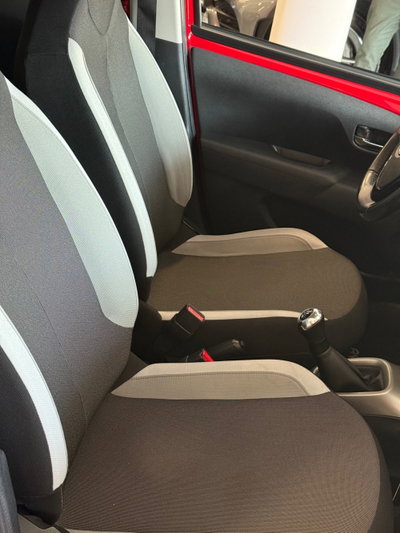Toyota Aygo 1.0 VVT-i 69 CV 5 porte x-cool (8)