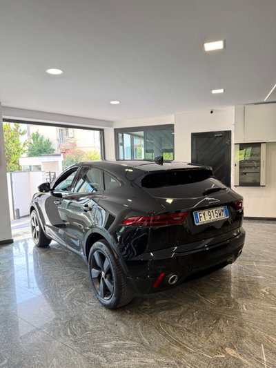 Jaguar E-Pace 2.0D 150 CV AWD R-Dynamic SE (6)
