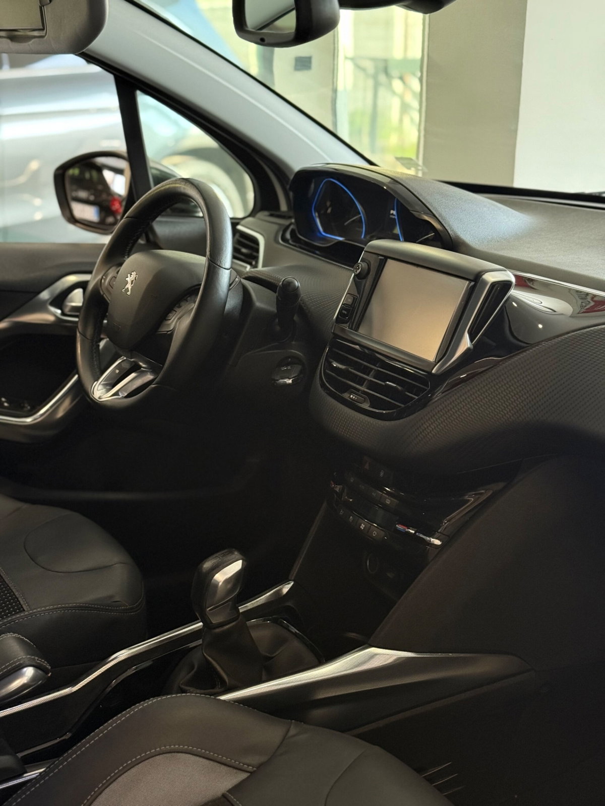 Peugeot 2008 e-HDi 92 CV Stop&Start Allure (10)