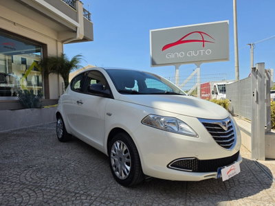 Lancia Ypsilon 1.2 69 CV 5 porte Silver usata