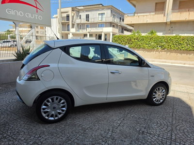 Lancia Ypsilon 1.2 69 CV 5 porte Silver (10)