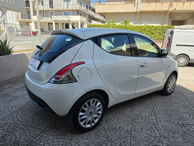 Lancia Ypsilon 1.2 69 CV 5 porte Silver (11)
