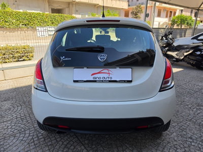 Lancia Ypsilon 1.2 69 CV 5 porte Silver (13)