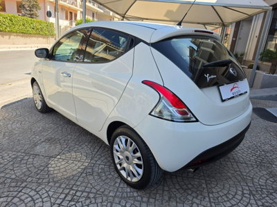 Lancia Ypsilon 1.2 69 CV 5 porte Silver (15)