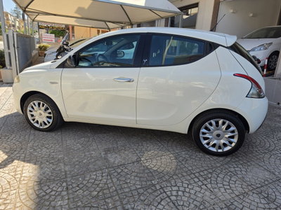 Lancia Ypsilon 1.2 69 CV 5 porte Silver (17)