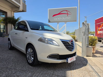 Lancia Ypsilon 1.2 69 CV 5 porte Silver (2)