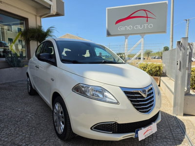 Lancia Ypsilon 1.2 69 CV 5 porte Silver (3)