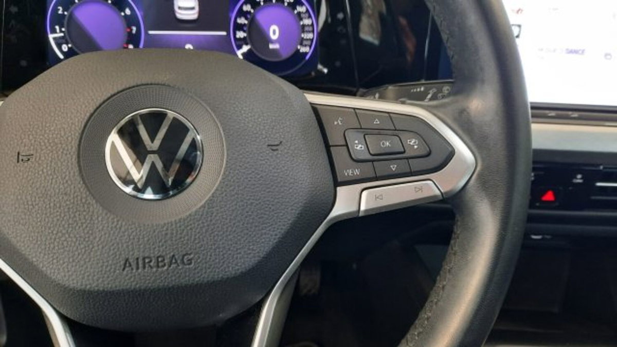 Volkswagen Golf 1.0 TSI 115 CV 5p. Trendline BlueMotion Technology (15)