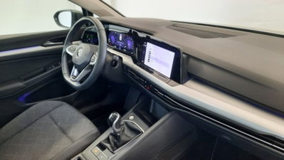 Volkswagen Golf 1.0 TSI 115 CV 5p. Trendline BlueMotion Technology (9)