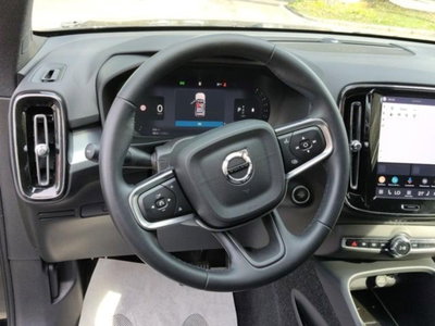 Volvo XC40 B3 automatico Core (10)
