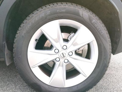 Volvo XC40 B3 automatico Core (18)