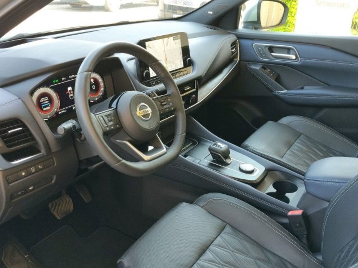 Nissan Qashqai 1.3 mhev Tekna 4wd 158cv xtronic (10)