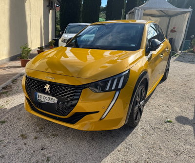 Peugeot 208 PureTech 100 Stop&Start 5 porte GT usata