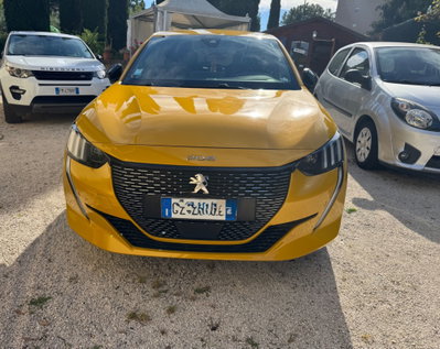 Peugeot 208 PureTech 100 Stop&Start 5 porte GT (2)