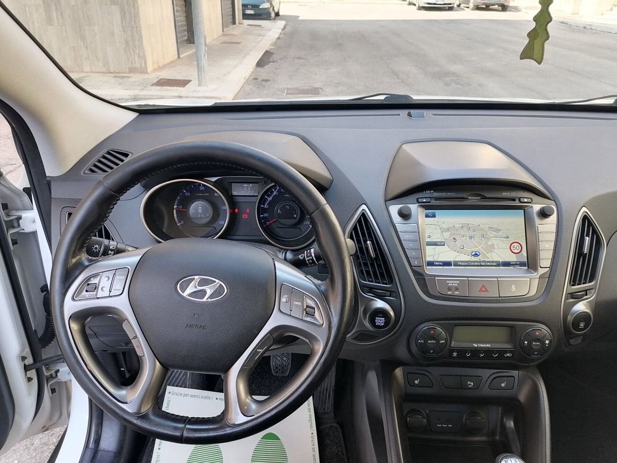 Hyundai ix35 1.7 CRDi 2WD Xpossible (10)