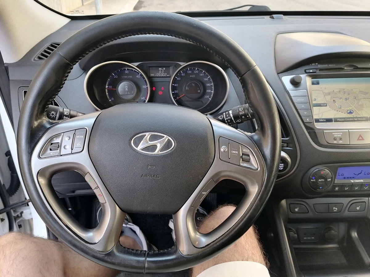 Hyundai ix35 1.7 CRDi 2WD Xpossible (13)