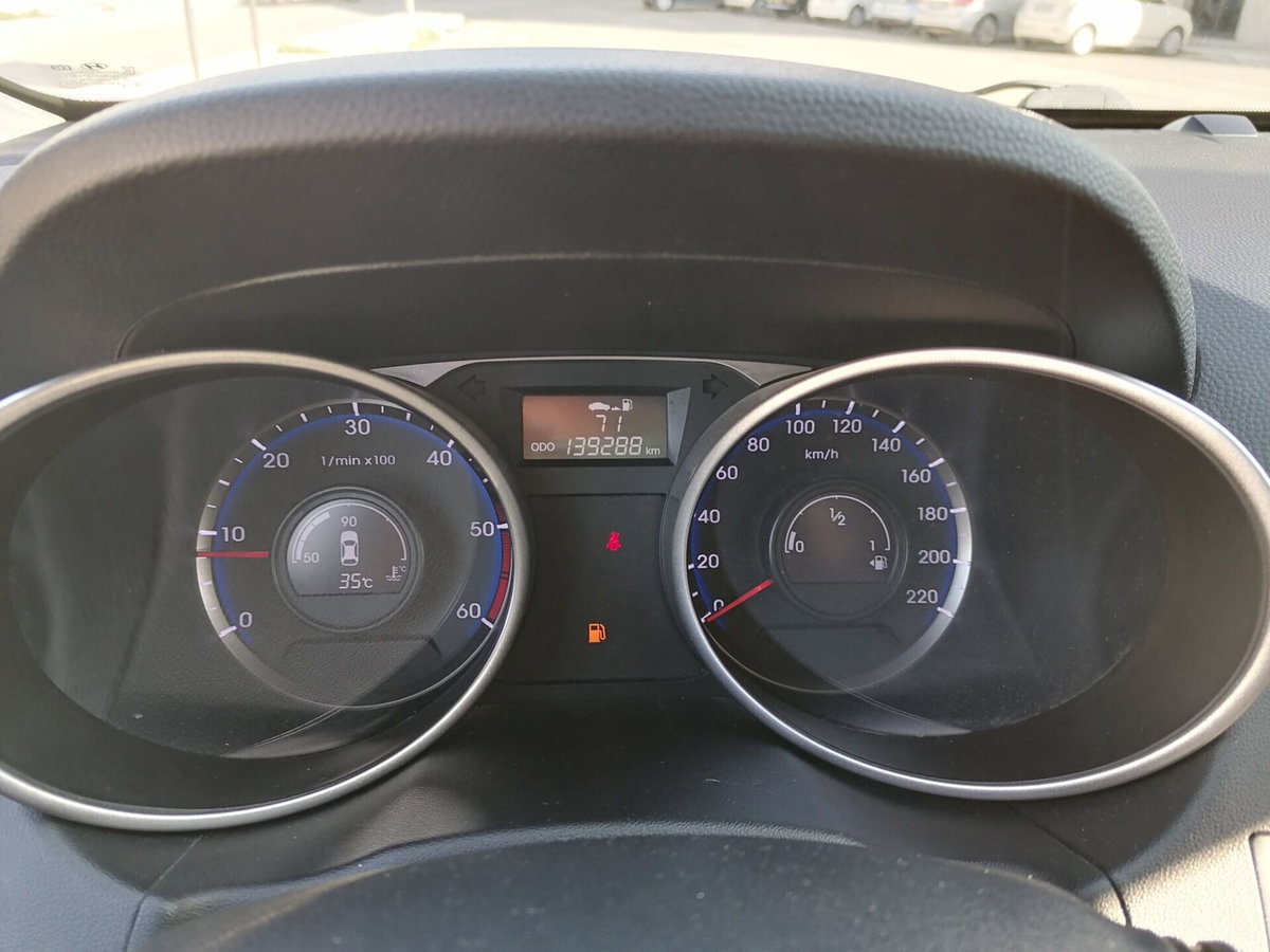 Hyundai ix35 1.7 CRDi 2WD Xpossible (16)