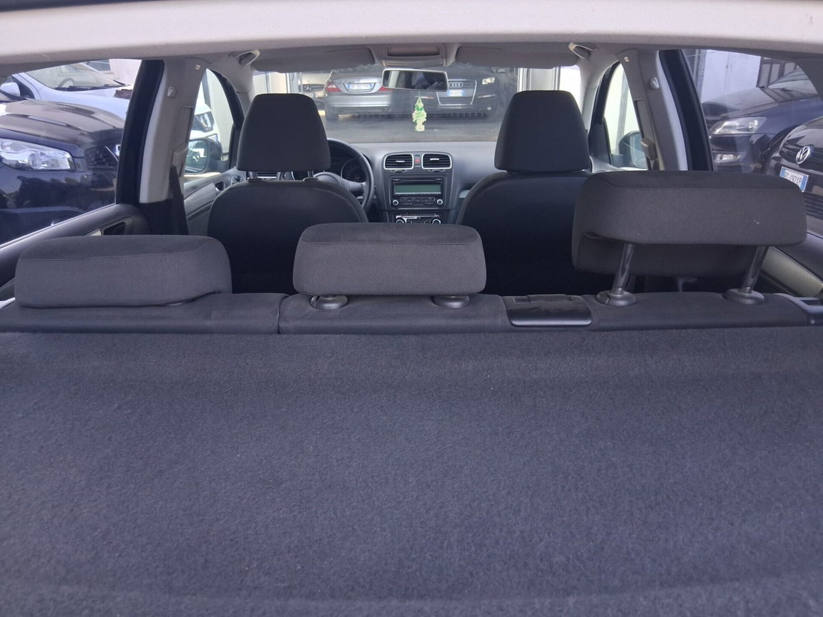 Volkswagen Golf 1.6 TDI DPF 5p. Highline (12)