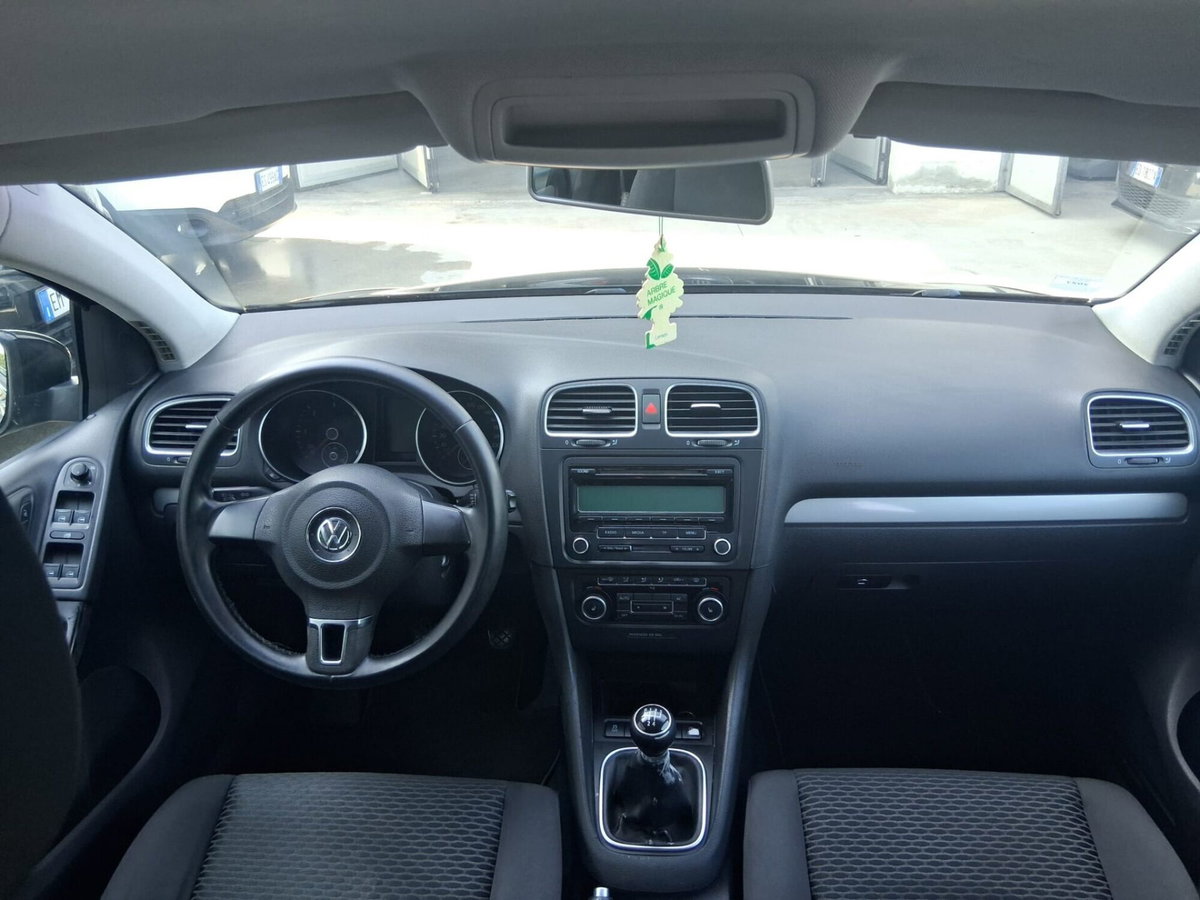 Volkswagen Golf 1.6 TDI DPF 5p. Highline (13)