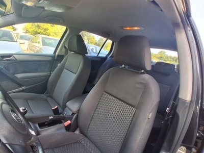 Volkswagen Golf 1.6 TDI DPF 5p. Highline (20)