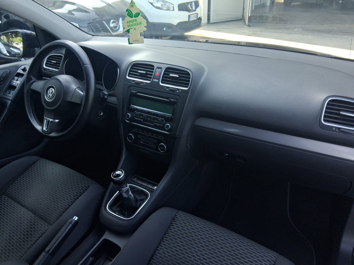 Volkswagen Golf 1.6 TDI DPF 5p. Highline (7)