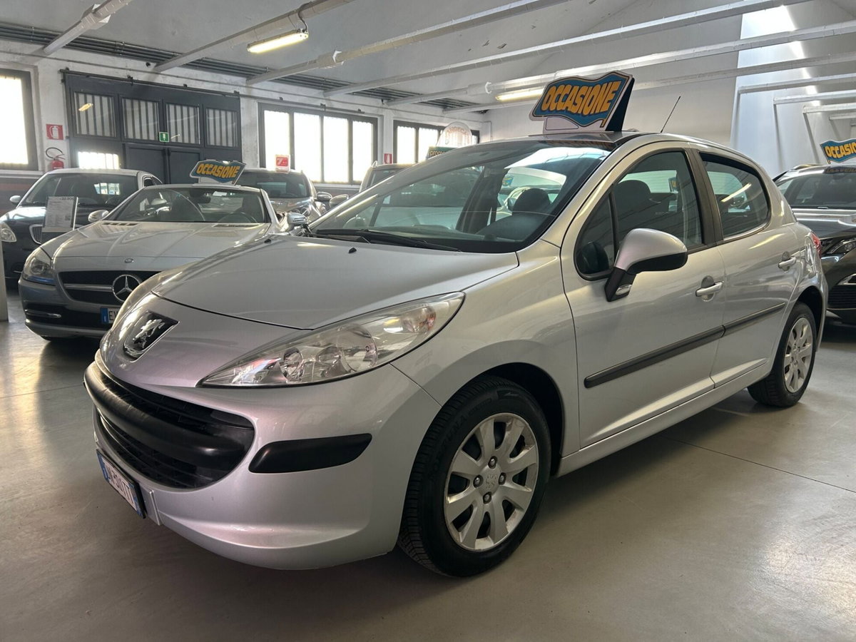 Peugeot 207 VTi 95CV 5p. XS Easy (2)