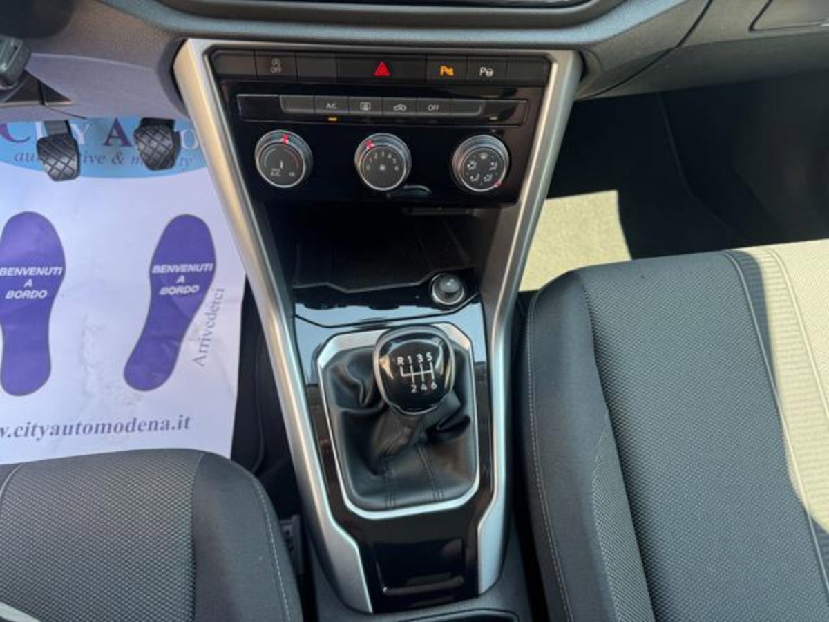 Volkswagen T-Roc 1.0 TSI Life (11)