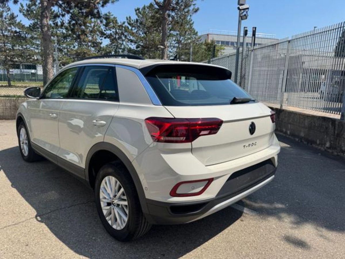 Volkswagen T-Roc 1.0 TSI Life (4)