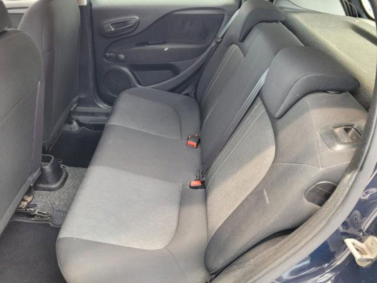 Fiat Punto 1.2 8V 5 porte Street (10)