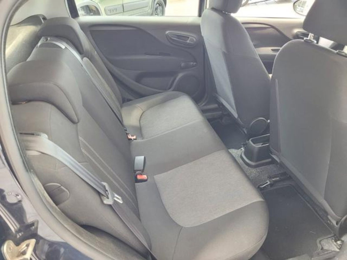 Fiat Punto 1.2 8V 5 porte Street (12)