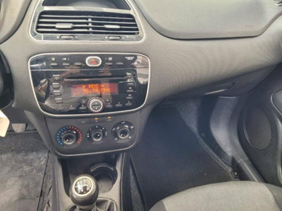 Fiat Punto 1.2 8V 5 porte Street (7)