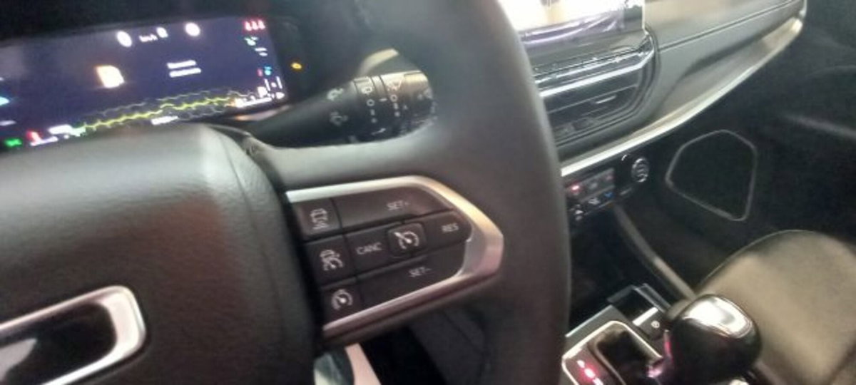 Jeep Compass 1.3 T4 190CV PHEV AT6 4xe 80° Anniversario (12)