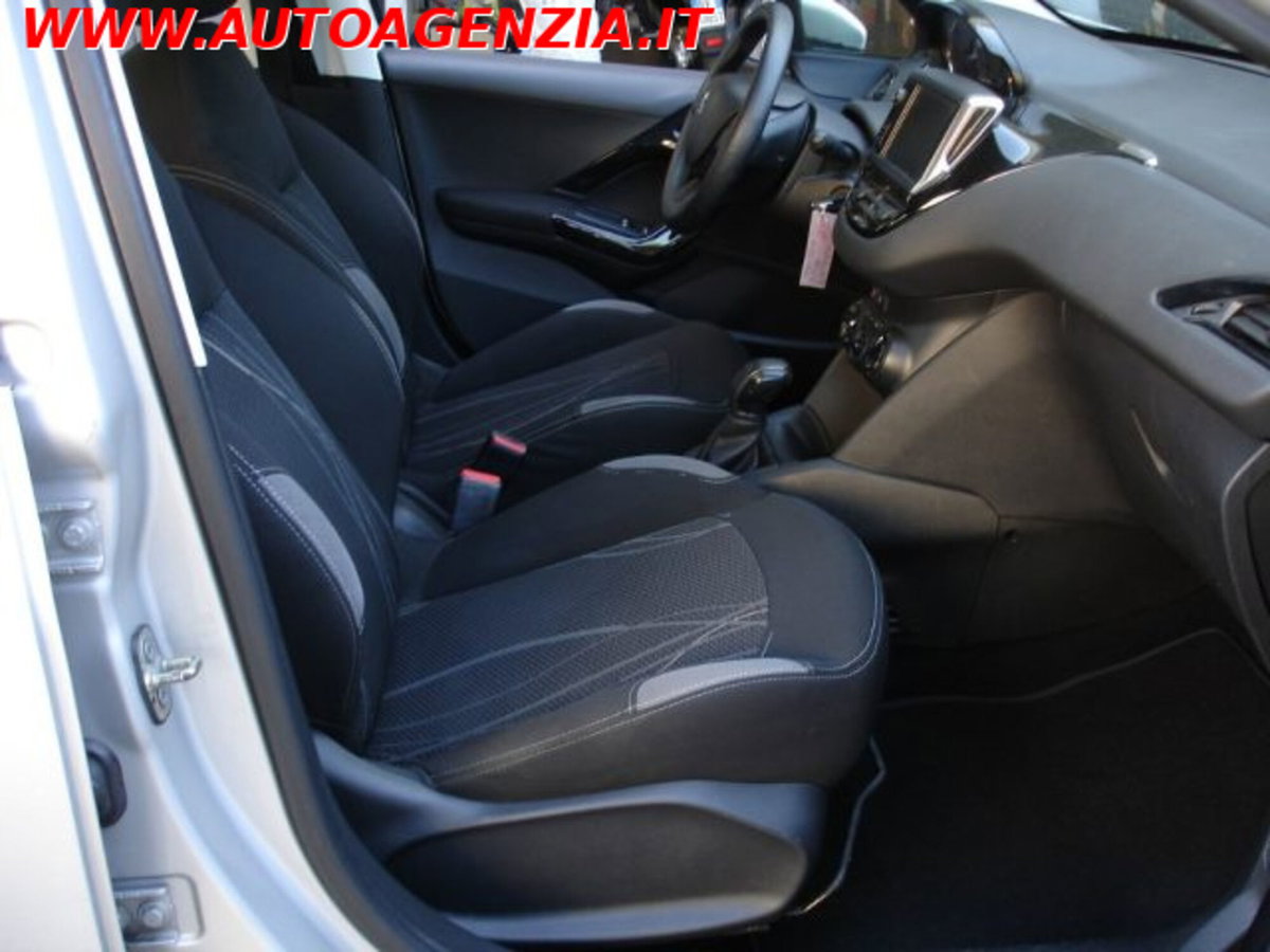 Peugeot 208 VTi 82 CV 5 porte Active (11)