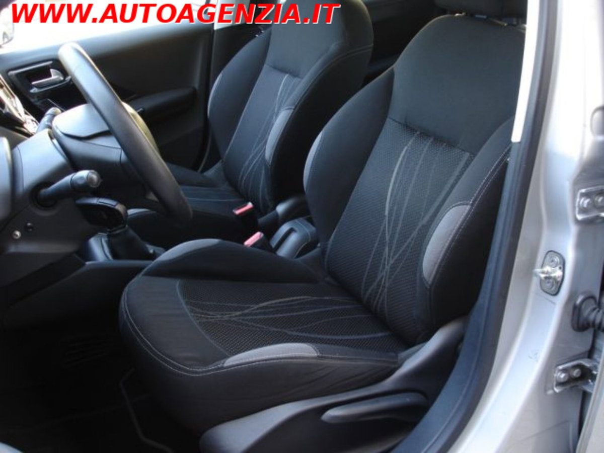 Peugeot 208 VTi 82 CV 5 porte Active (9)