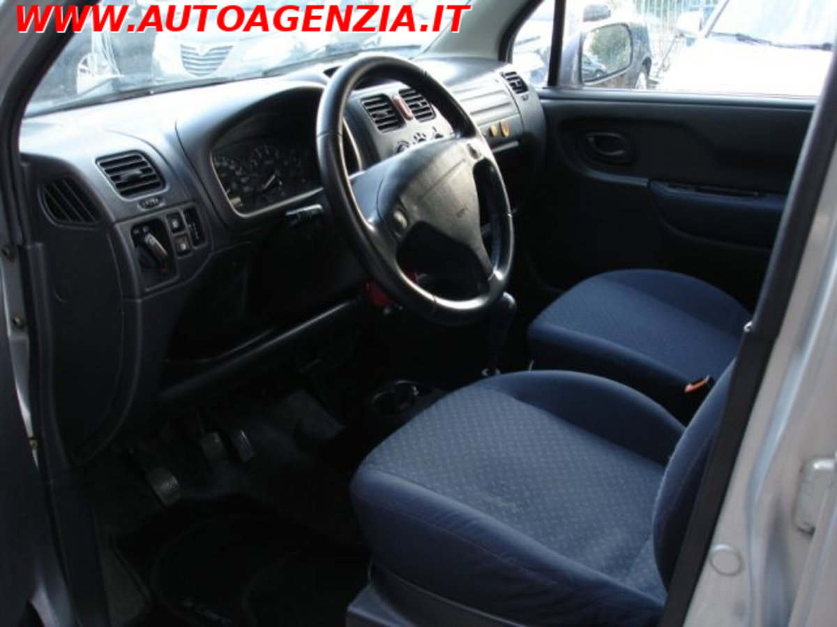 Suzuki Wagon R+ 16V cat 4x4 GL (13)
