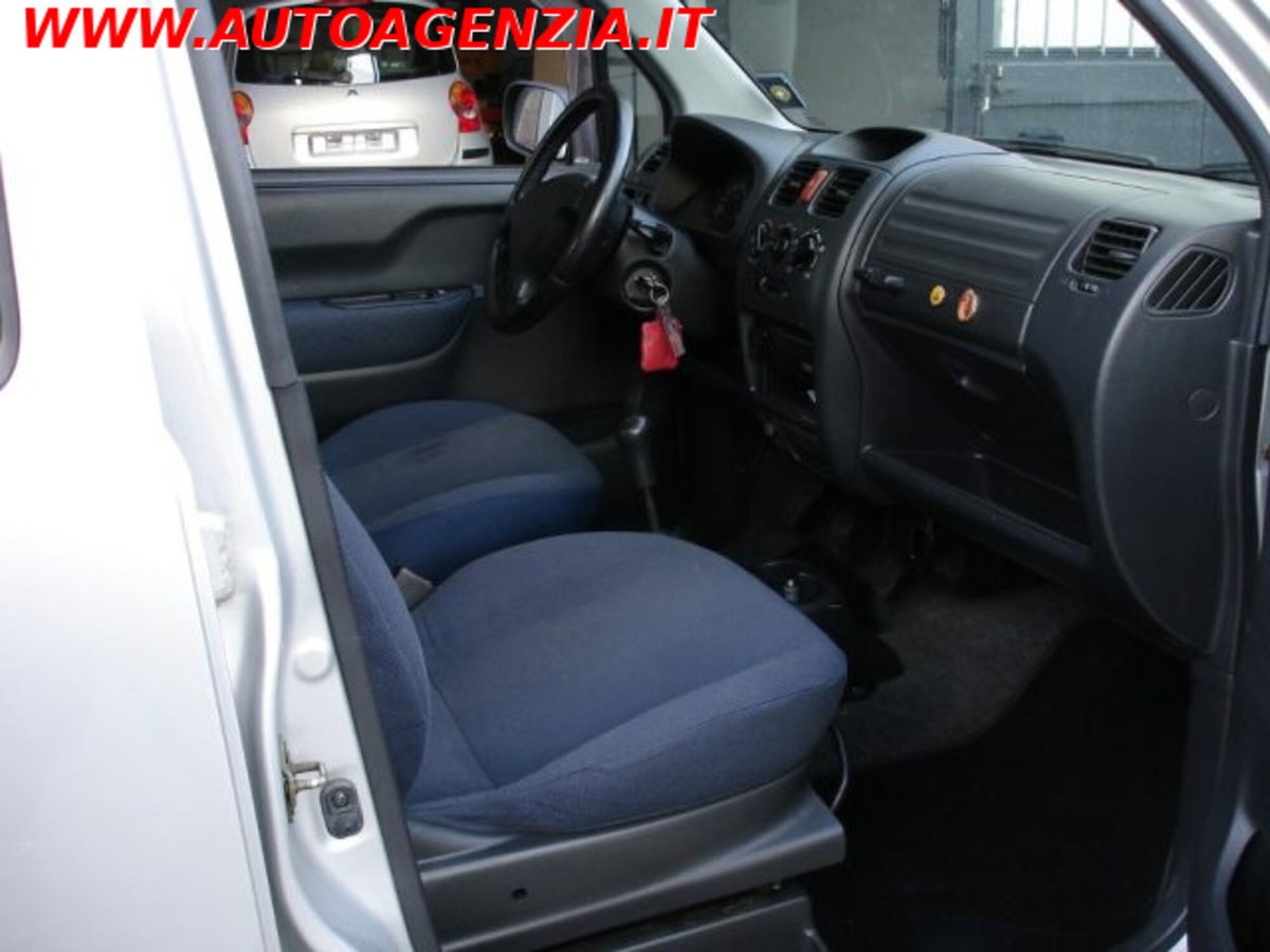 Suzuki Wagon R+ 16V cat 4x4 GL (14)