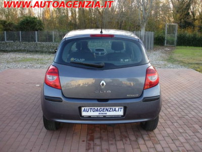 Renault Clio 1.2 16V 5 porte Confort (6)