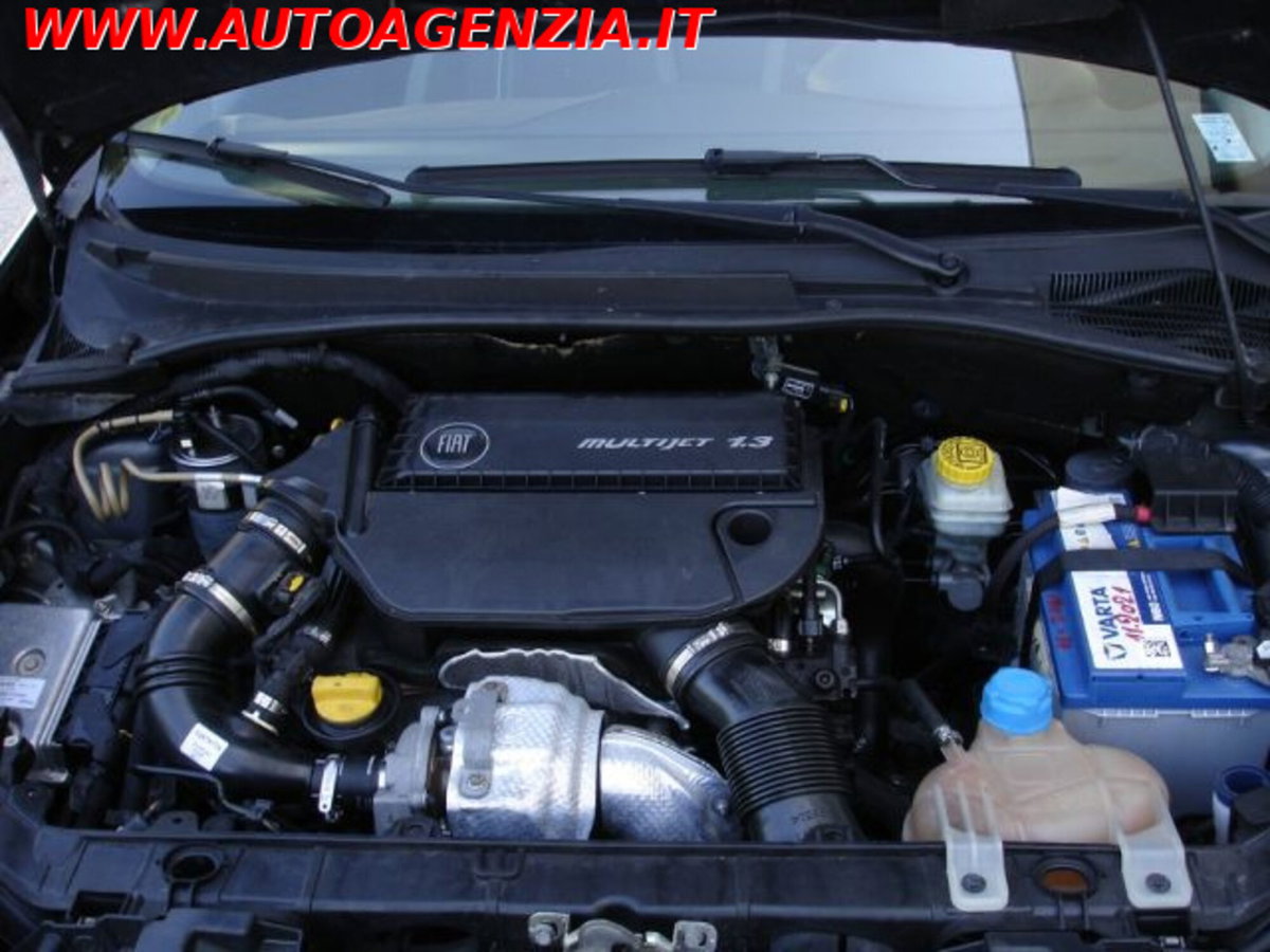 Fiat Punto 1.3 MJT II S&S 95 CV 5 porte Lounge (14)