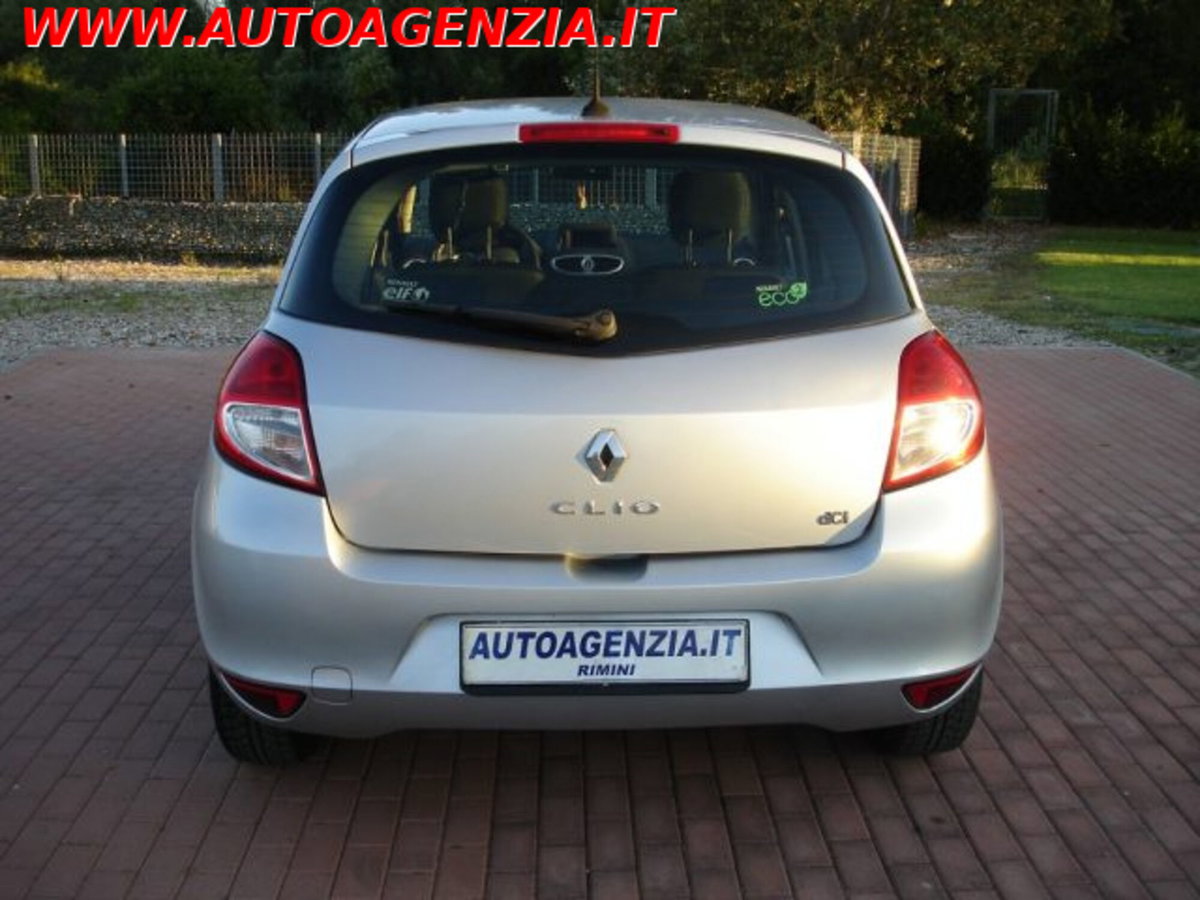 Renault Clio 1.5 dCi 75CV 5 porte Dynamique (7)